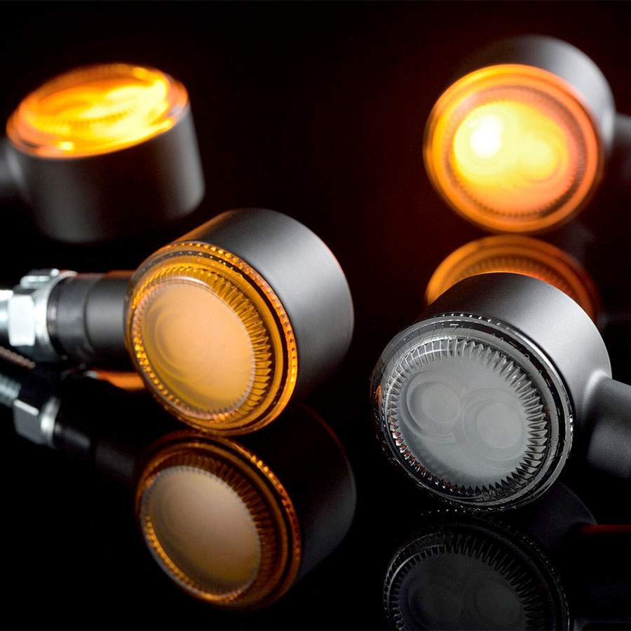 LED Blinker mit integriertem Rücklicht aus
