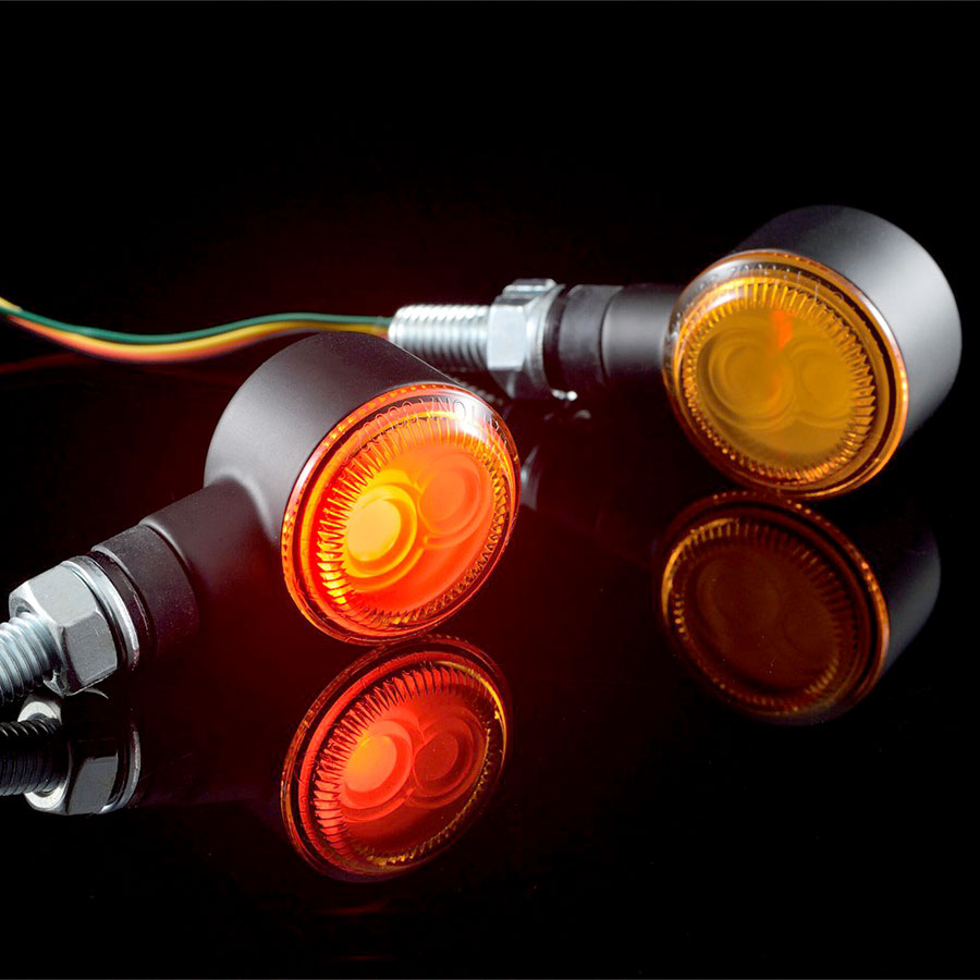 LED Blinker mit integriertem Rücklicht und Bremslicht an