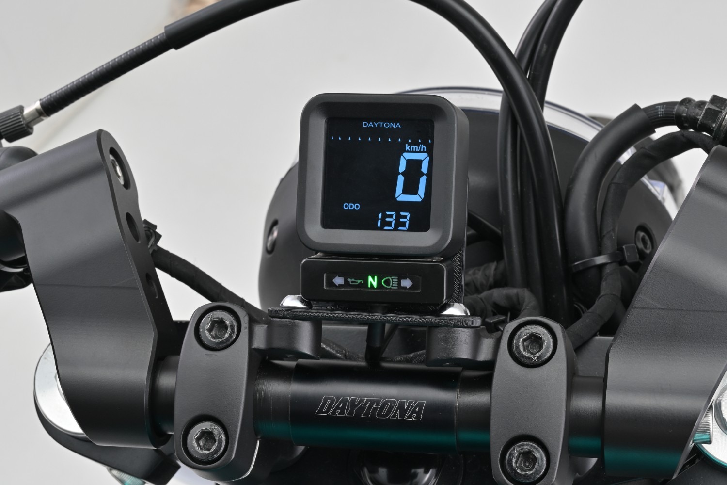 CUBE LCD-Cockpit schwarz mit Tacho und Drehzahlmesser mit Gesamtkilometerzähler