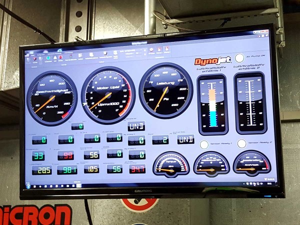 Powercommander und Fuel Commander Abstimmungsarbeiten mit dem Dynojet 250ix Leistungsprüfstand